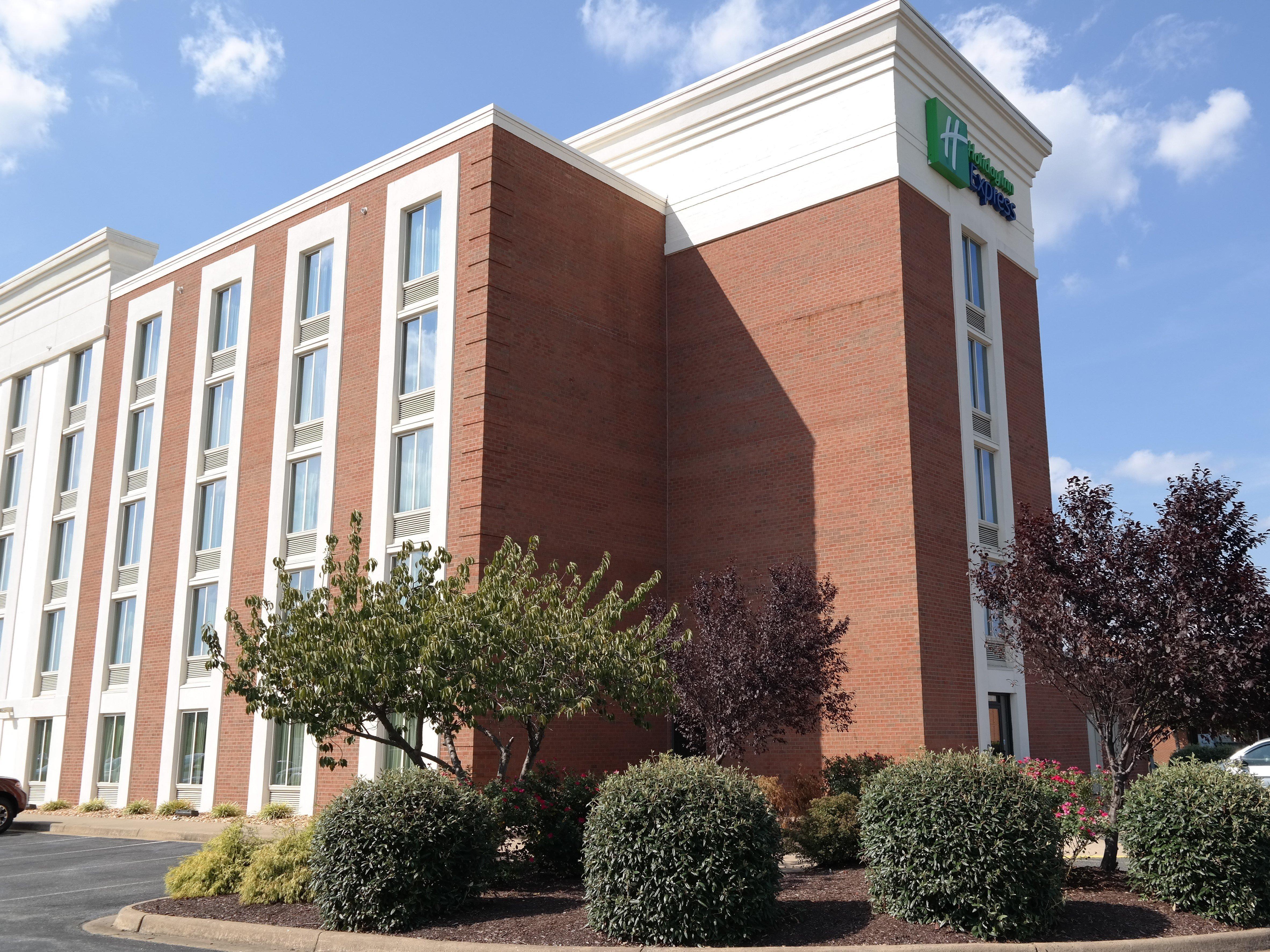Holiday Inn Express Fredericksburg - Southpoint By Ihg Exterior foto