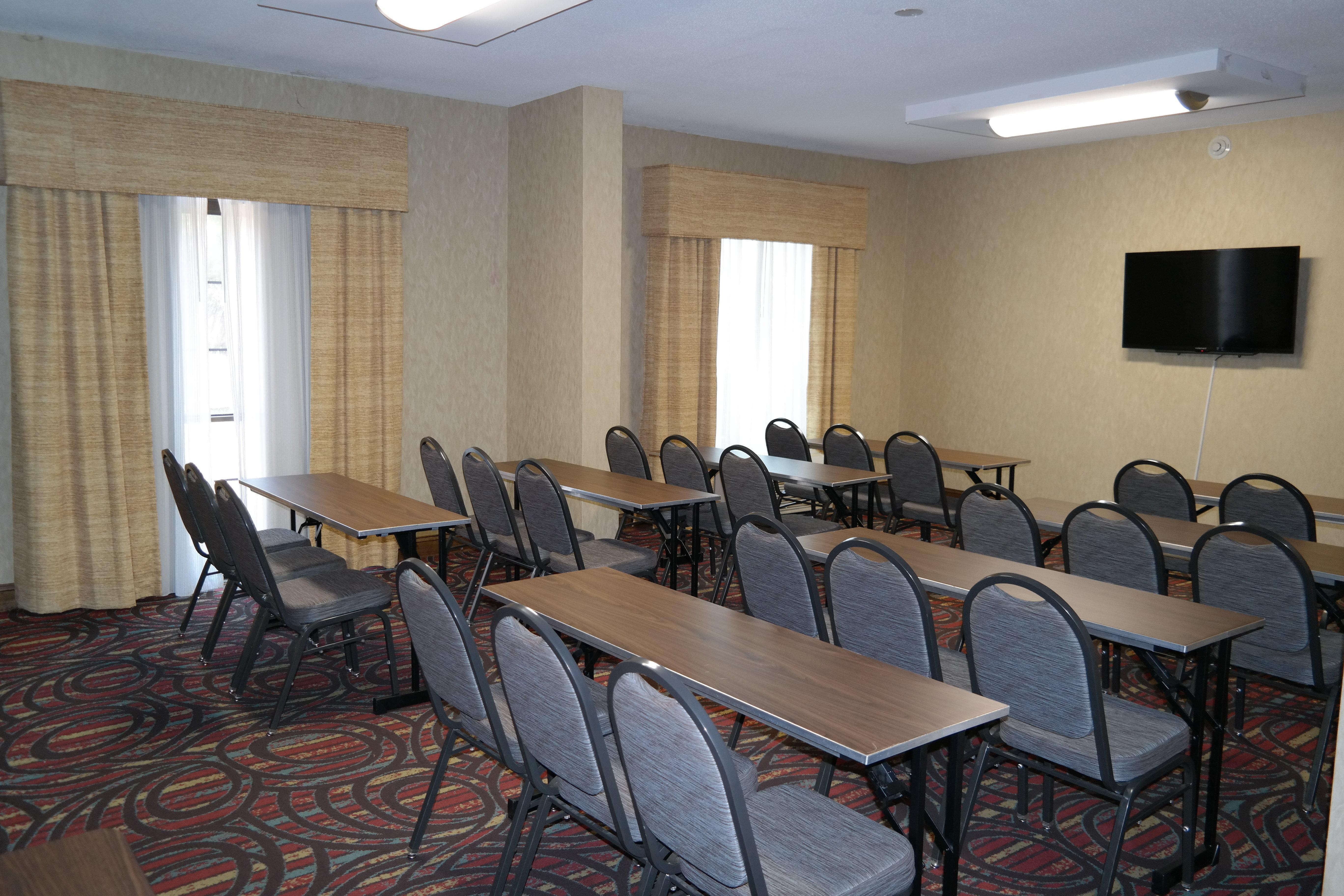 Holiday Inn Express Fredericksburg - Southpoint By Ihg Exterior foto
